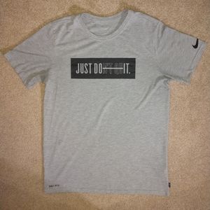 Nike T-shirt Just Don't Quit Athletic Cut Men's Size Medium